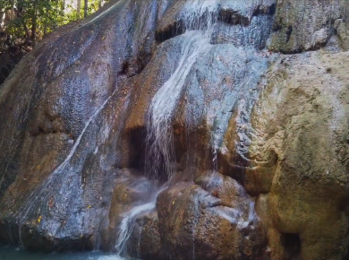Oenesu Waterfall Surga Tersembunyi di Tengah Alam Nusa Tenggara Timur